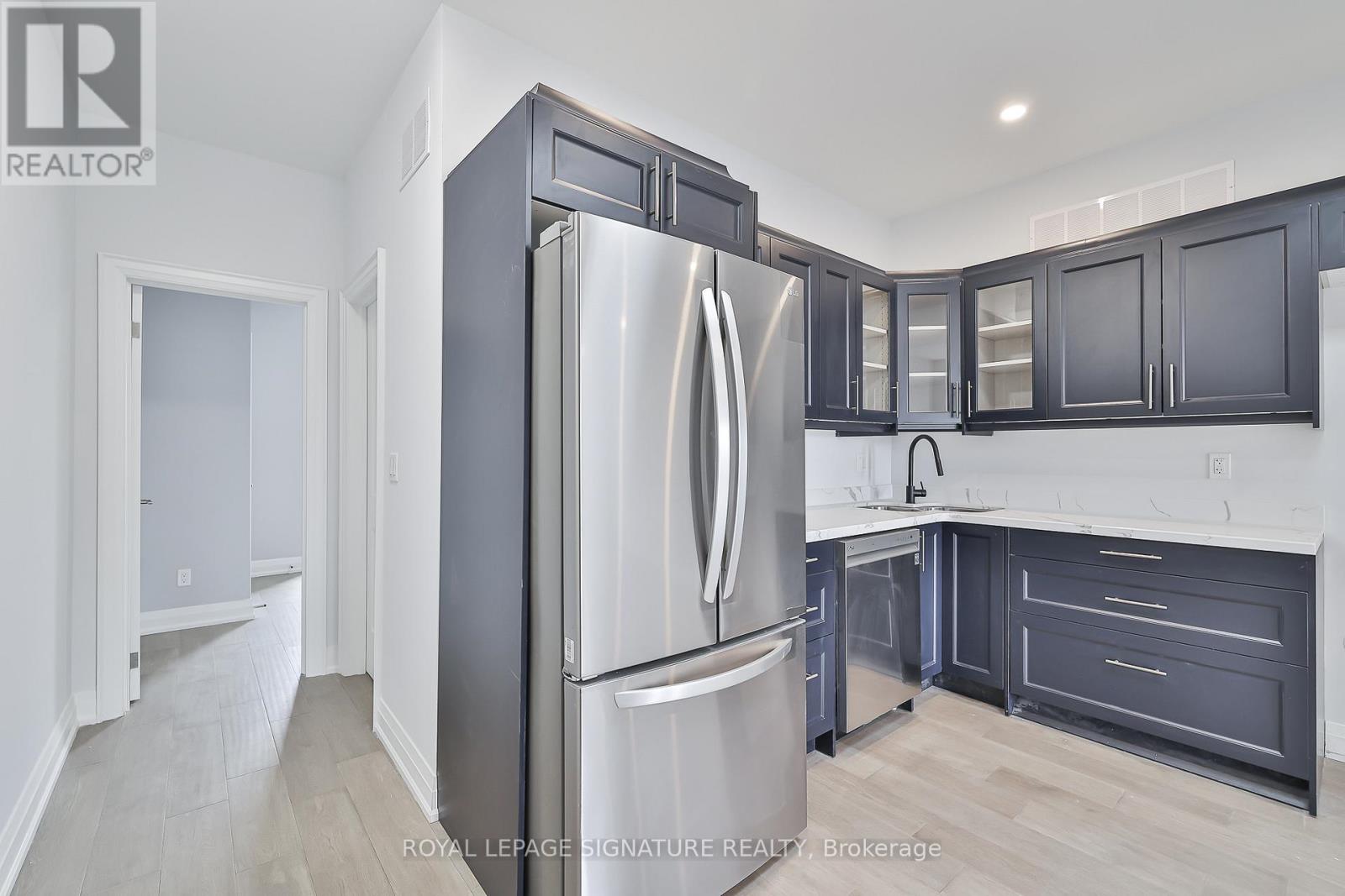 Third - 60 Belvidere Avenue, Toronto, Ontario  M6C 1P6 - Photo 7 - C12469275