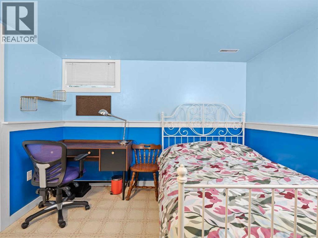 1989 Cottonwood Crescent Se, Calgary, Alberta  T2B 1P8 - Photo 25 - A2256149