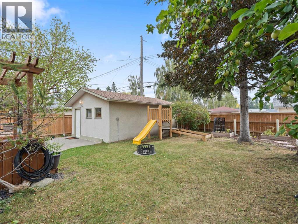 1989 Cottonwood Crescent Se, Calgary, Alberta  T2B 1P8 - Photo 36 - A2256149