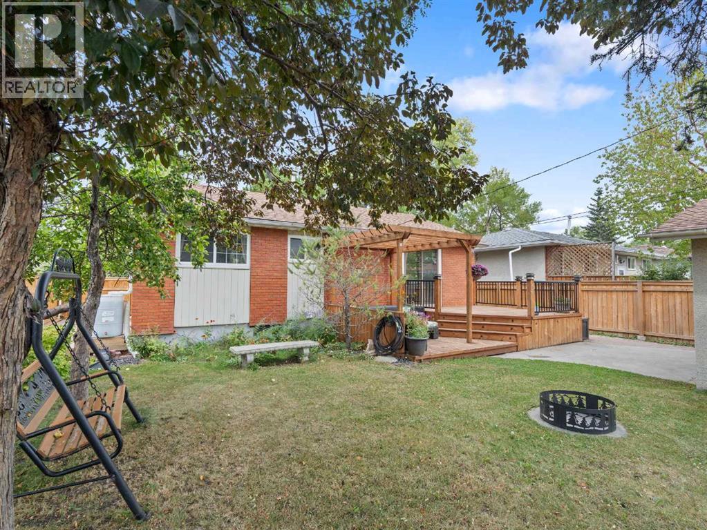 1989 Cottonwood Crescent Se, Calgary, Alberta  T2B 1P8 - Photo 34 - A2256149