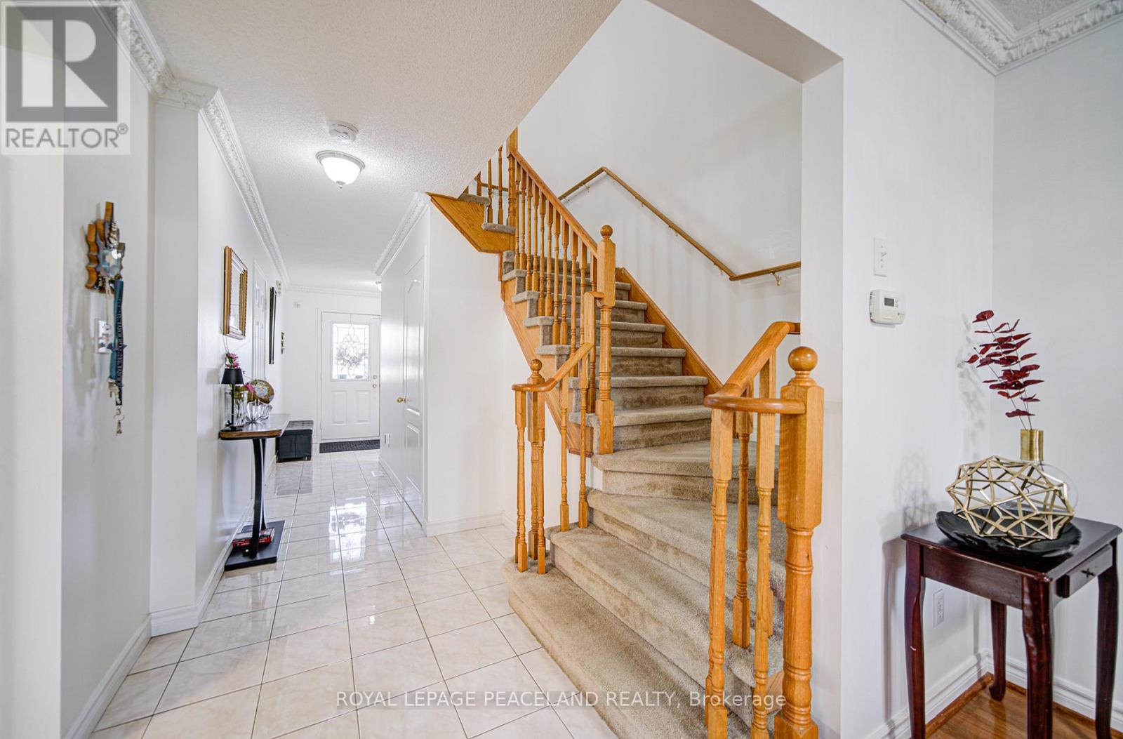 14 Oglevie Drive, Whitby, Ontario  L1R 2Y4 - Photo 8 - E12467362