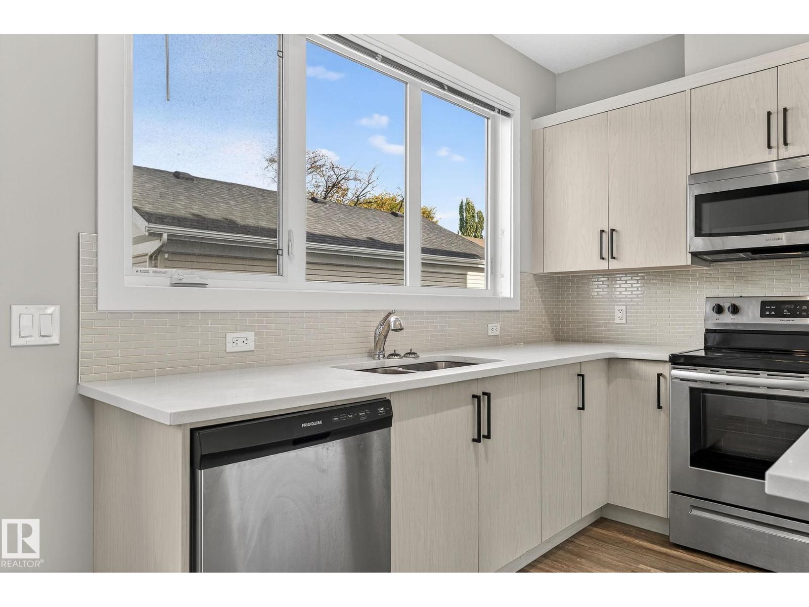 1077 Gault Bv Nw, Edmonton, Alberta  T5E 6W3 - Photo 12 - E4462638
