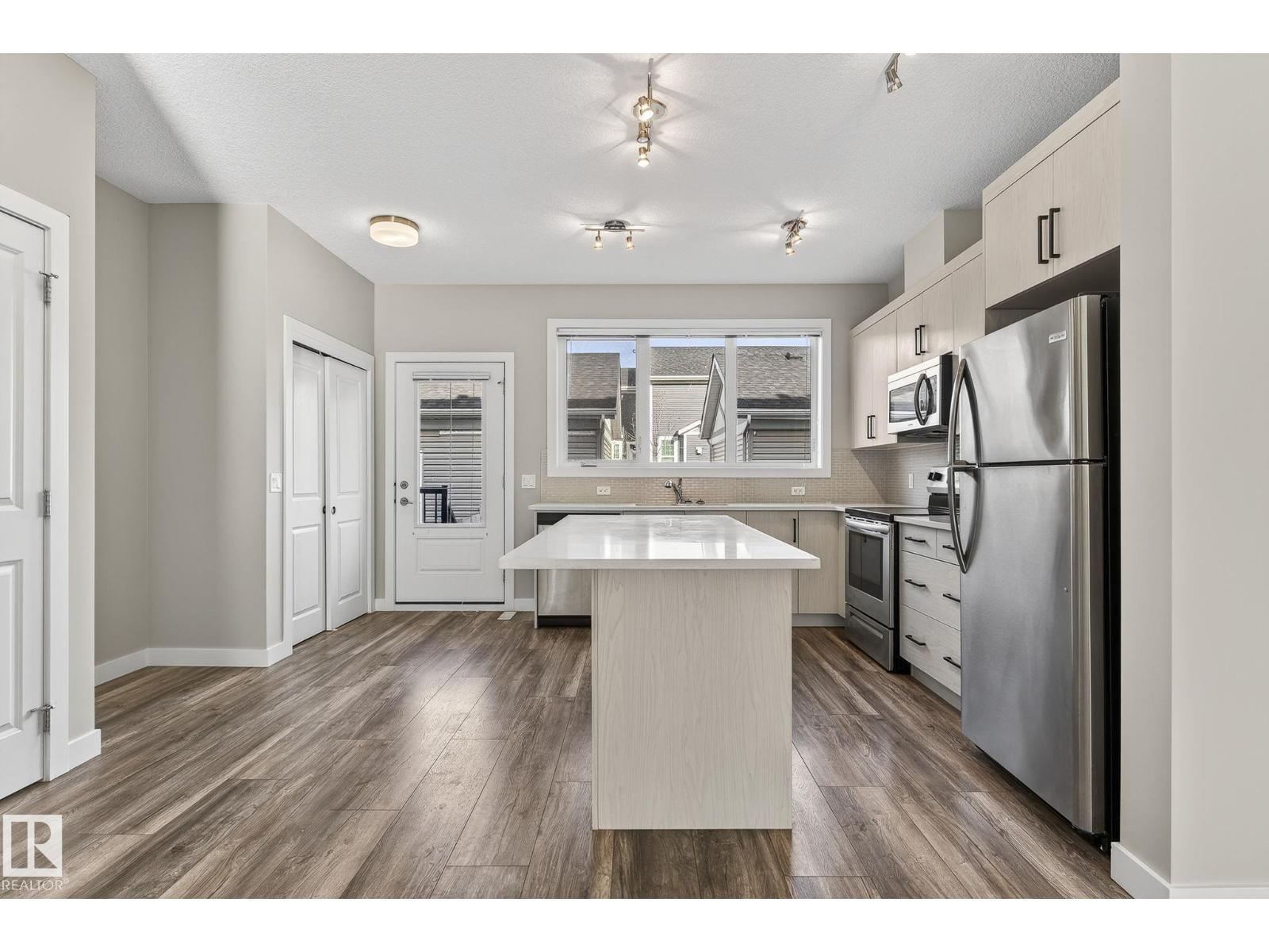 1077 Gault Bv Nw, Edmonton, Alberta  T5E 6W3 - Photo 7 - E4462638