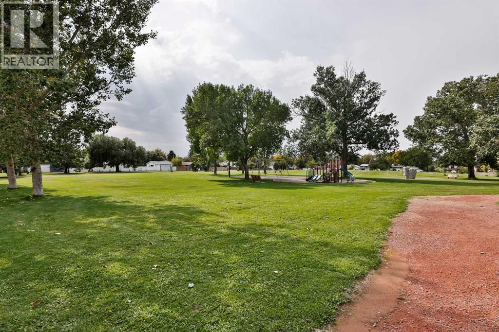 9, 1520 23 Avenue N, Lethbridge, Alberta  T1H 4X9 - Photo 3 - A2265135
