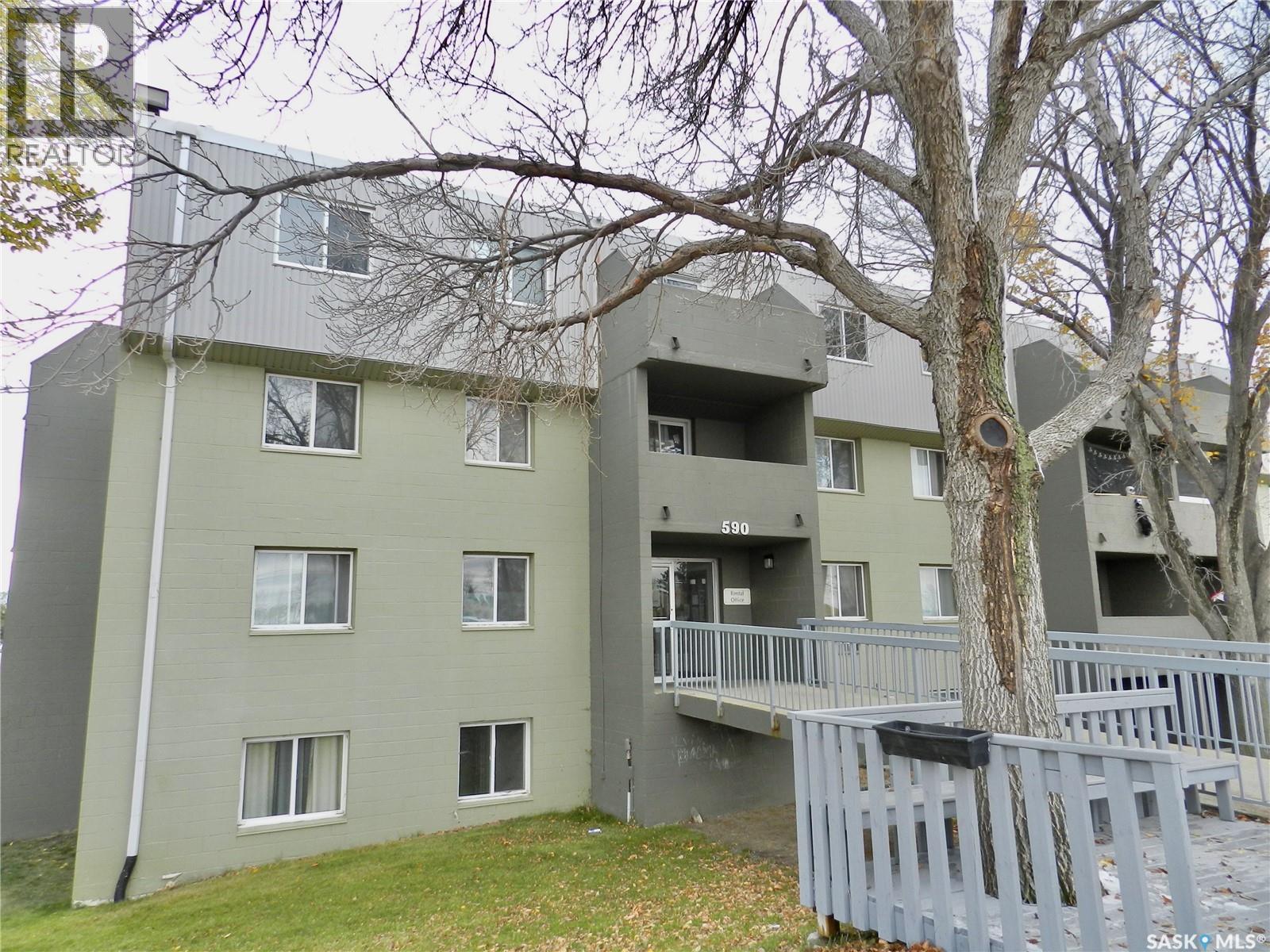 208 590 Laurier STREET, Moose Jaw, Saskatchewan