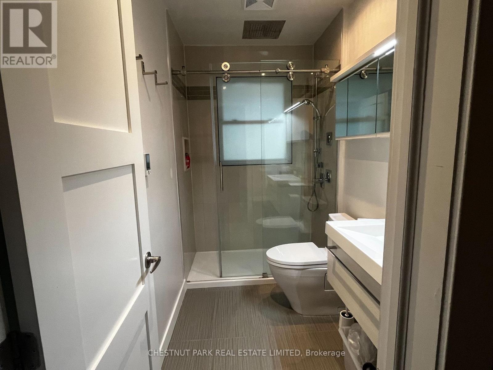 142 Sloane Avenue, Toronto, Ontario  M4A 2B7 - Photo 13 - C12469709