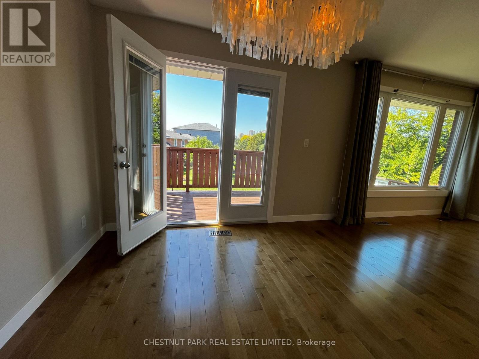 142 Sloane Avenue, Toronto, Ontario  M4A 2B7 - Photo 7 - C12469709