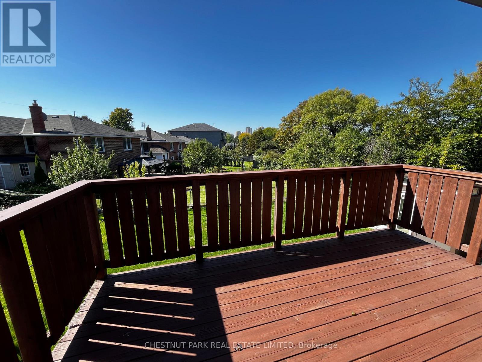 142 Sloane Avenue, Toronto, Ontario  M4A 2B7 - Photo 8 - C12469709