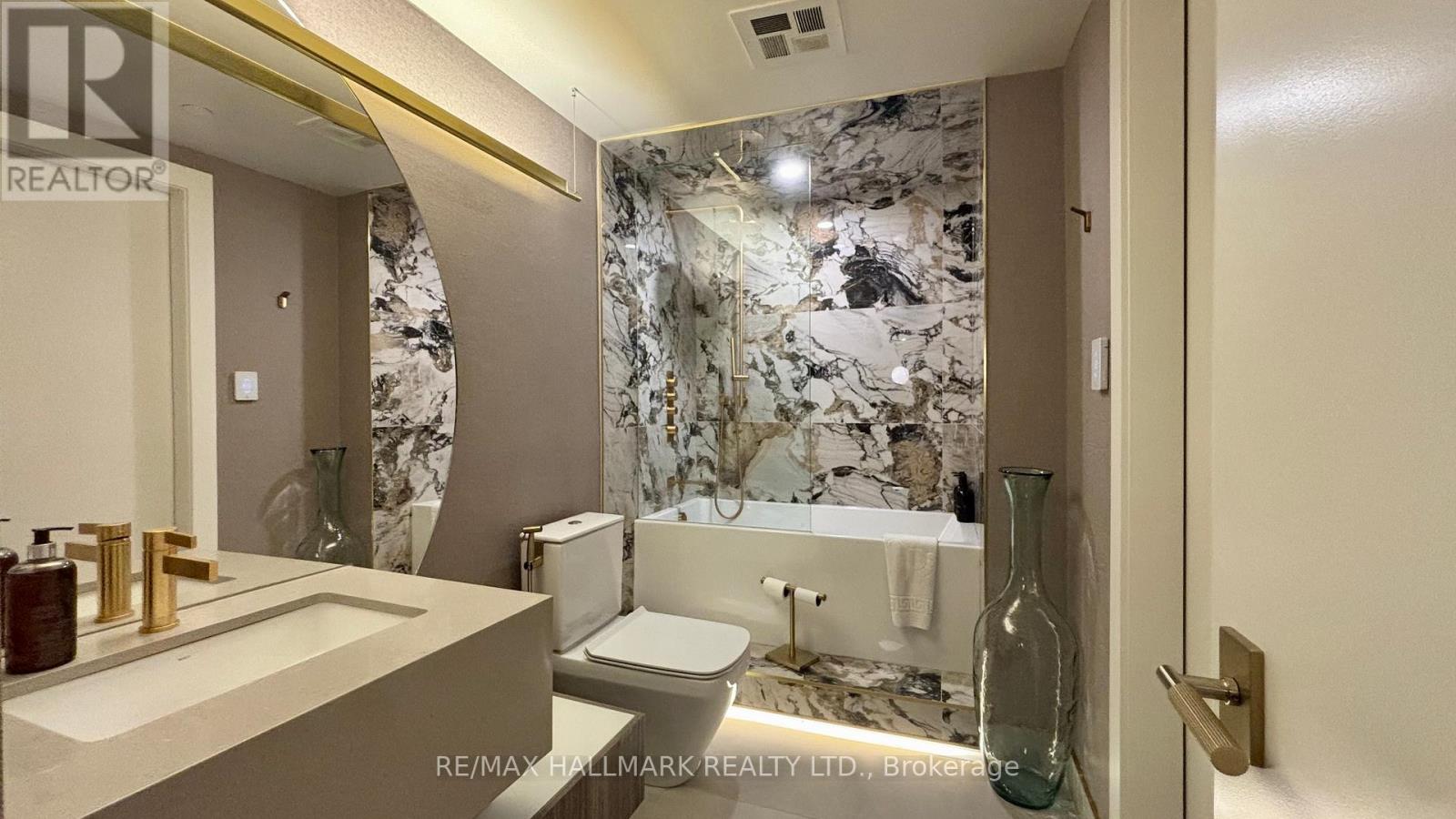205 - 3018 Yonge Street, Toronto, Ontario  M4N 0A5 - Photo 13 - C12469724