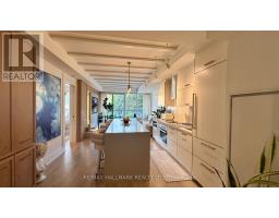 205 - 3018 YONGE STREET, Toronto, Ontario