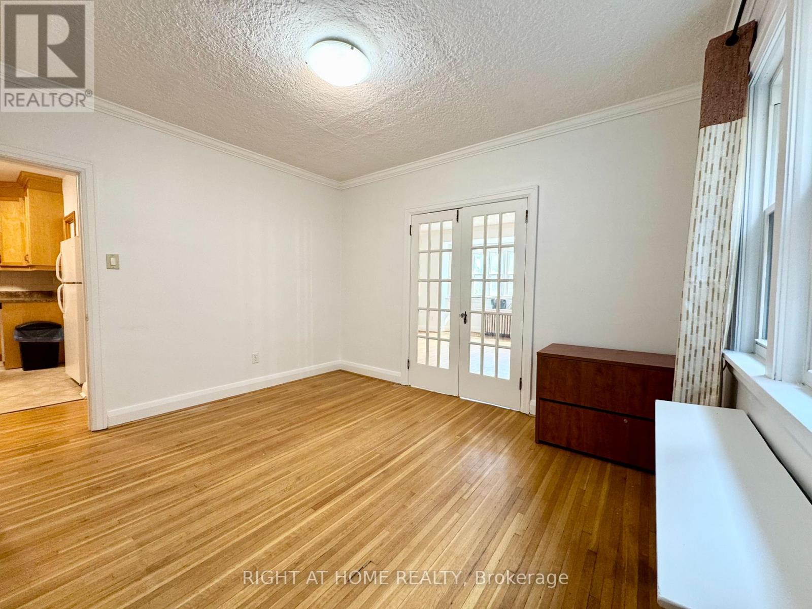 Main Apartment - 1198 Avenue Road, Toronto, Ontario  M5N 2G1 - Photo 16 - C12469725