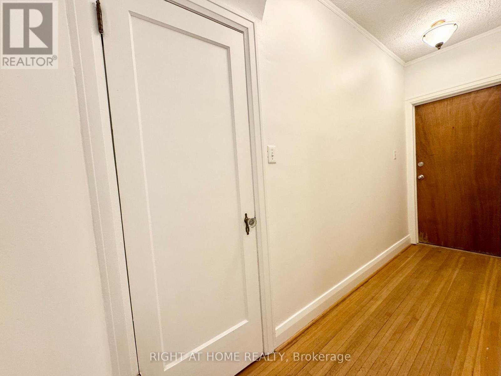 Main Apartment - 1198 Avenue Road, Toronto, Ontario  M5N 2G1 - Photo 17 - C12469725