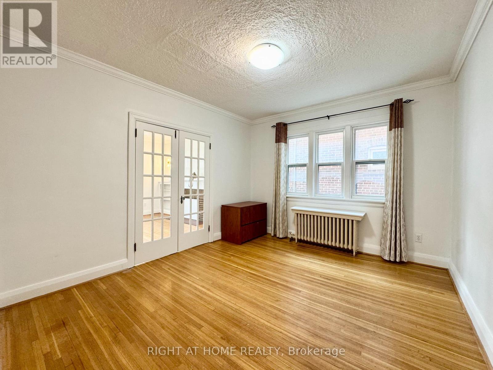 Main Apartment - 1198 Avenue Road, Toronto, Ontario  M5N 2G1 - Photo 2 - C12469725