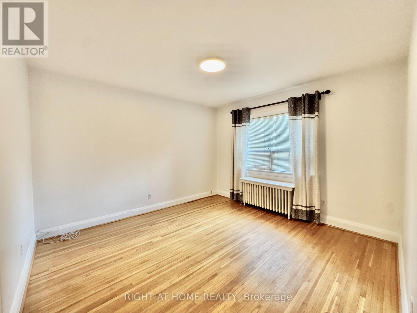 Main Apartment - 1198 Avenue Road, Toronto, Ontario  M5N 2G1 - Photo 4 - C12469725