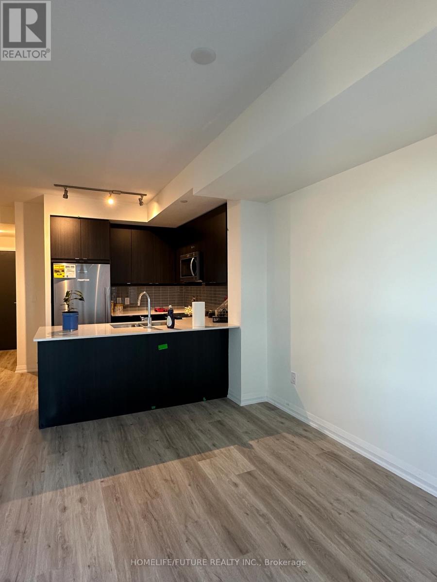 1305 - 3260 Sheppard Avenue E, Toronto, Ontario  M1T 3K3 - Photo 2 - E12469717