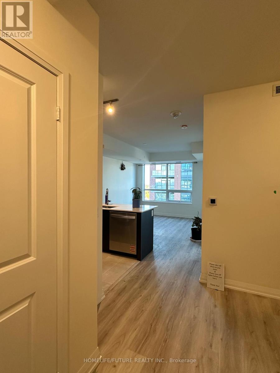 1305 - 3260 Sheppard Avenue E, Toronto, Ontario  M1T 3K3 - Photo 3 - E12469717