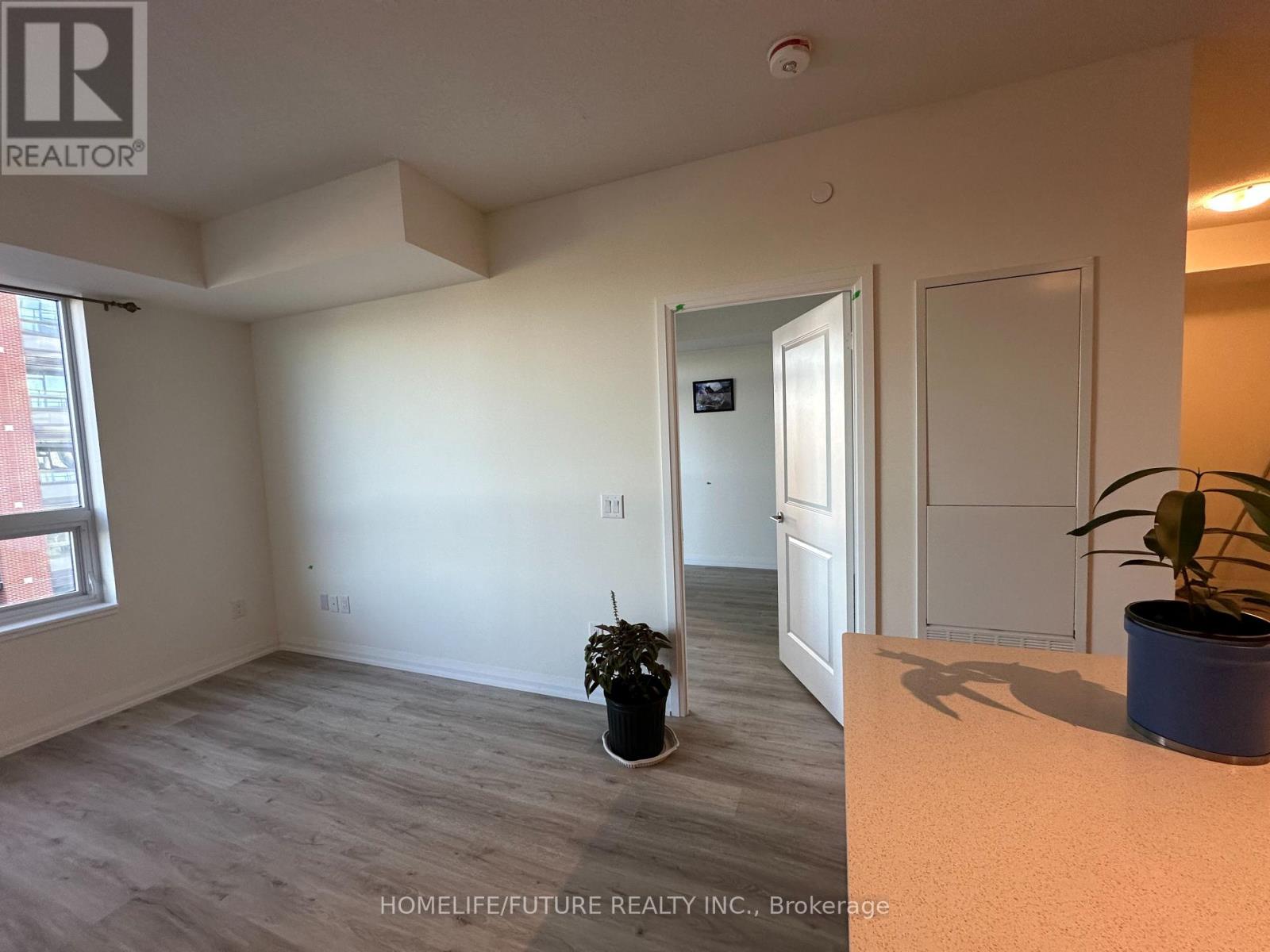 1305 - 3260 Sheppard Avenue E, Toronto, Ontario  M1T 3K3 - Photo 5 - E12469717