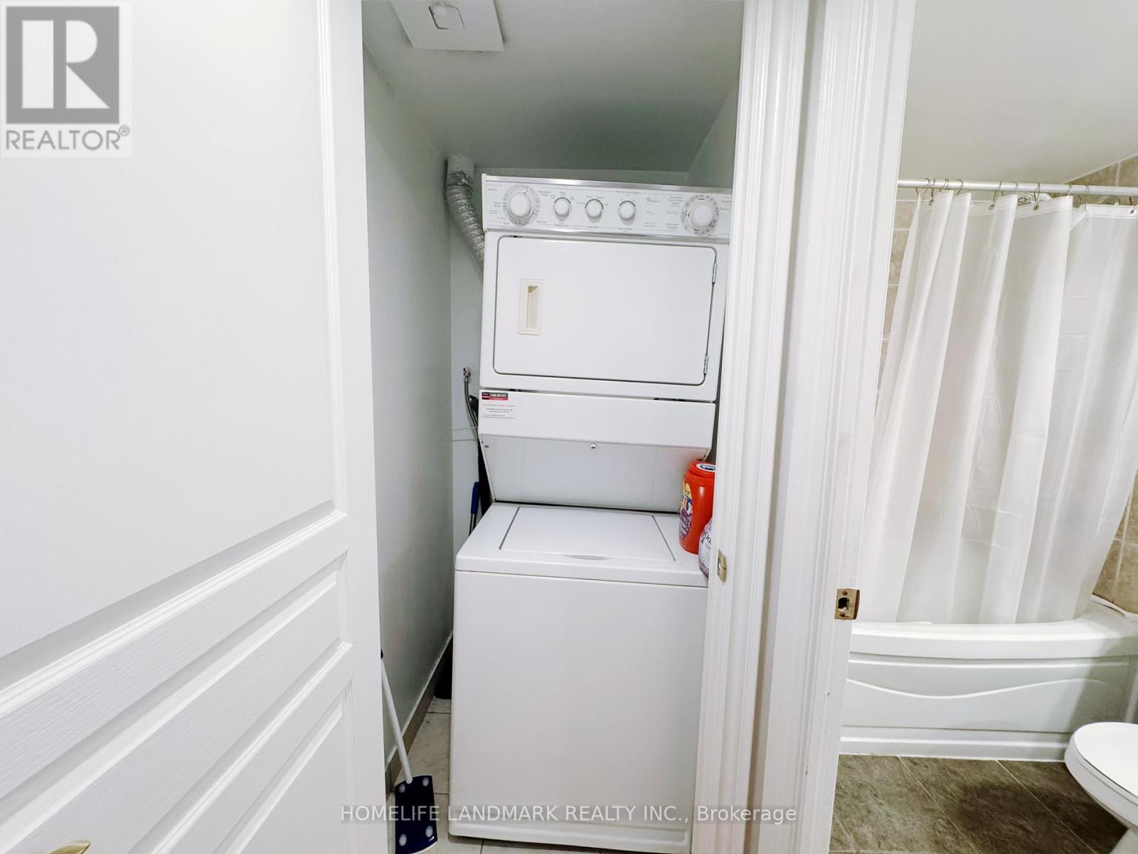 2213 - 10 Northtown Way, Toronto, Ontario  M2N 7L4 - Photo 18 - C12461869