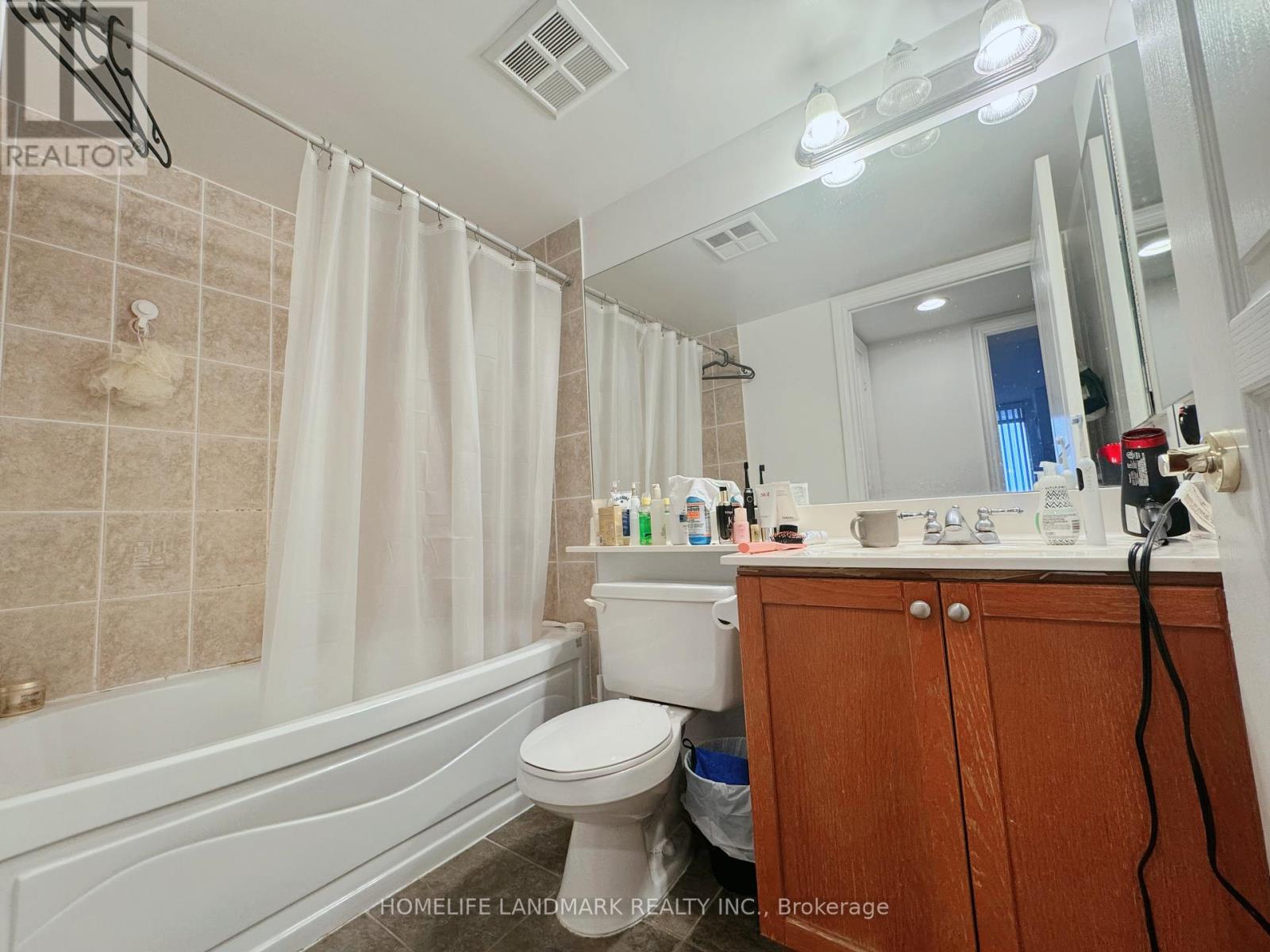 2213 - 10 Northtown Way, Toronto, Ontario  M2N 7L4 - Photo 17 - C12461869