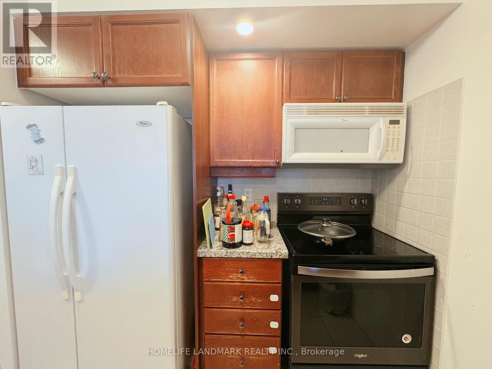 2213 - 10 Northtown Way, Toronto, Ontario  M2N 7L4 - Photo 9 - C12461869