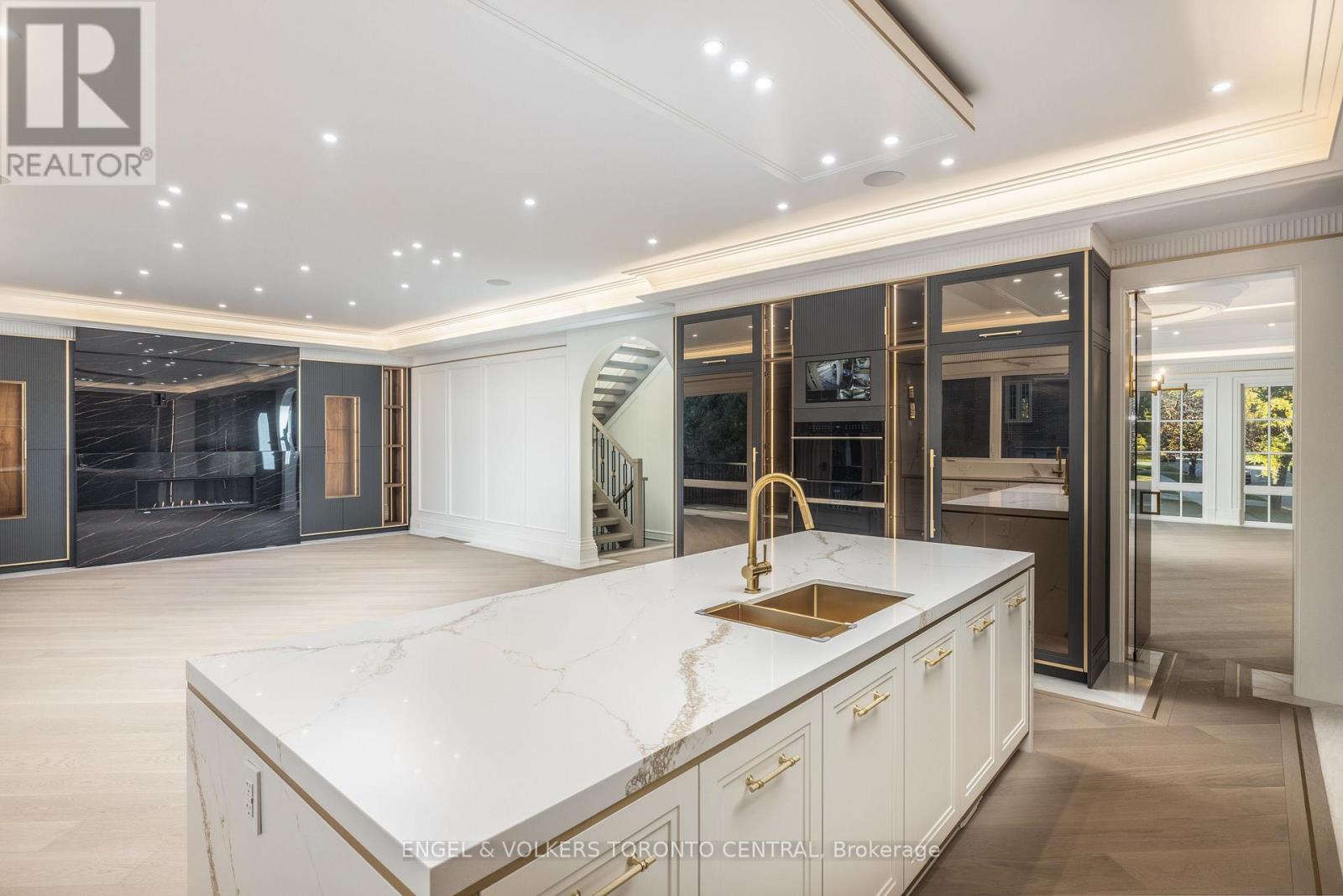 47 Danville Drive, Toronto, Ontario  M2P 1J2 - Photo 24 - C12469471