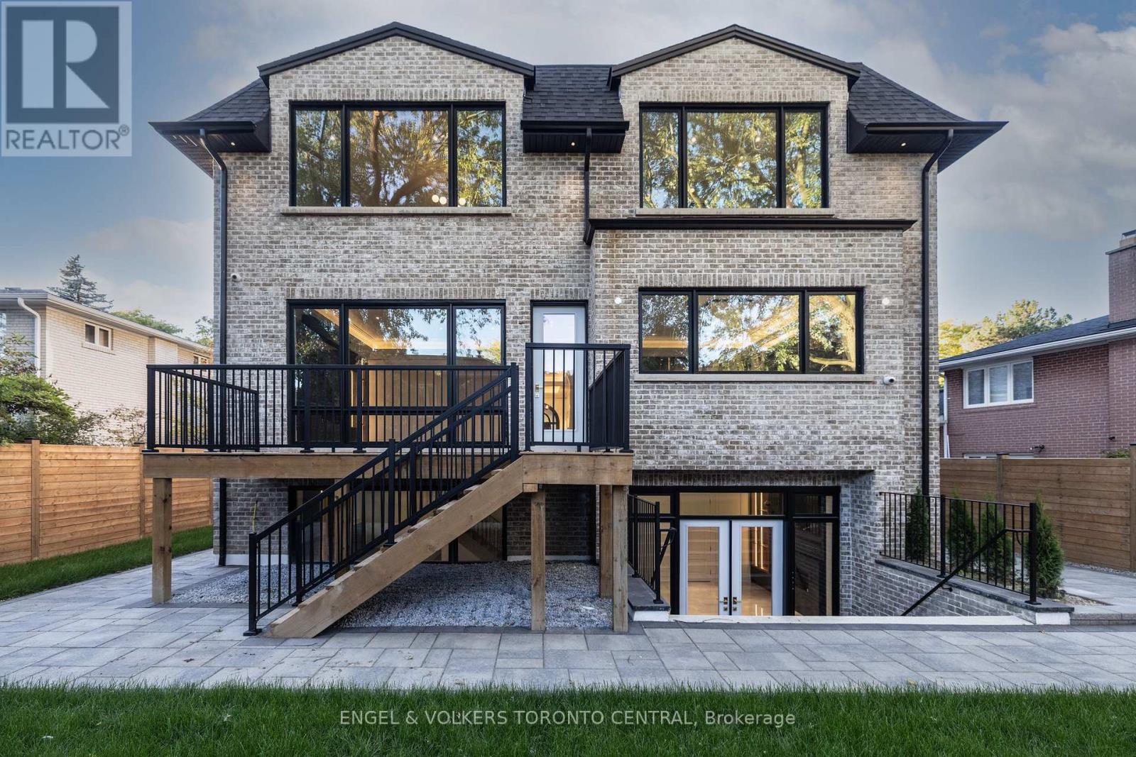 47 Danville Drive, Toronto, Ontario  M2P 1J2 - Photo 46 - C12469471