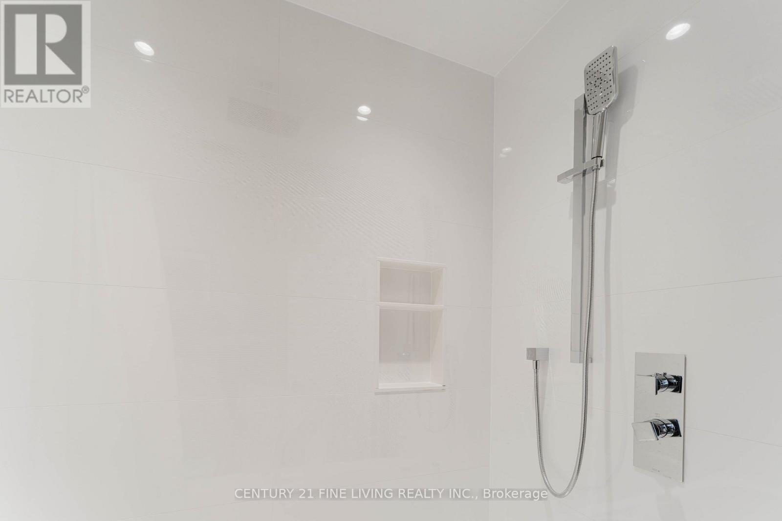 96 Wolf Creek Crescent, Vaughan, Ontario  L6A 4B9 - Photo 24 - N12461743