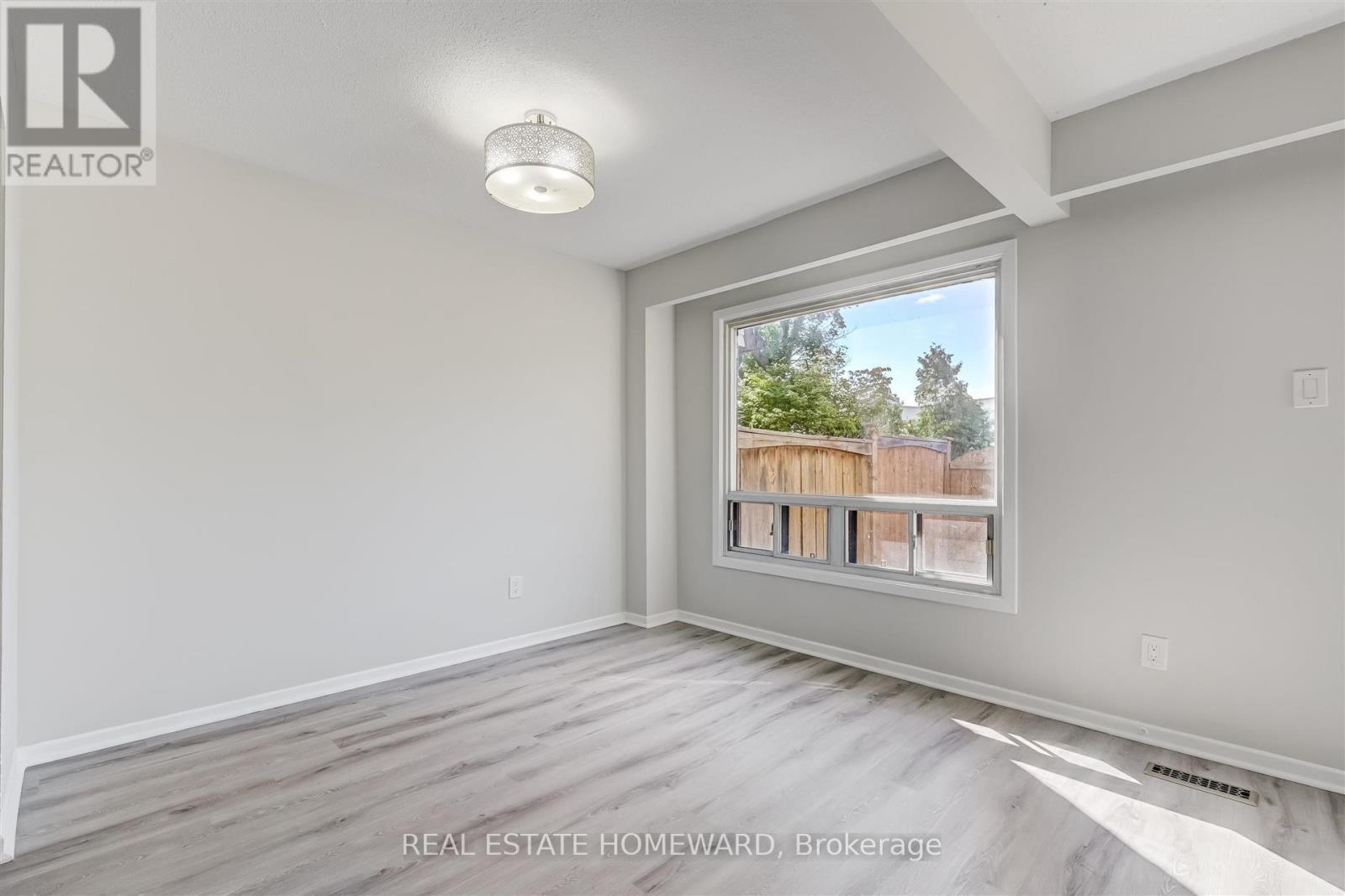 10 - 85 Baif Boulevard, Richmond Hill, Ontario  L4C 5E2 - Photo 7 - N12469701