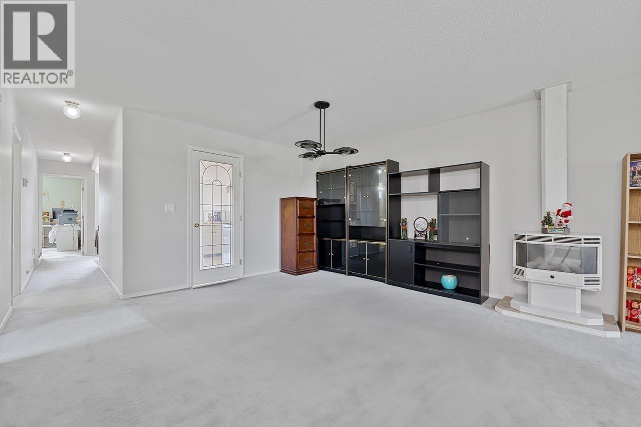 620 Thirteenth Street, New Westminster, British Columbia  V3M 4M4 - Photo 4 - R3059439