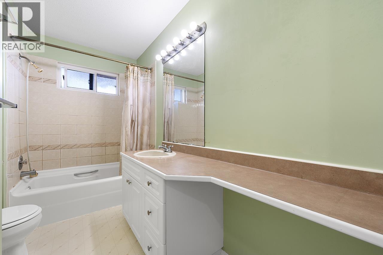 620 Thirteenth Street, New Westminster, British Columbia  V3M 4M4 - Photo 9 - R3059439