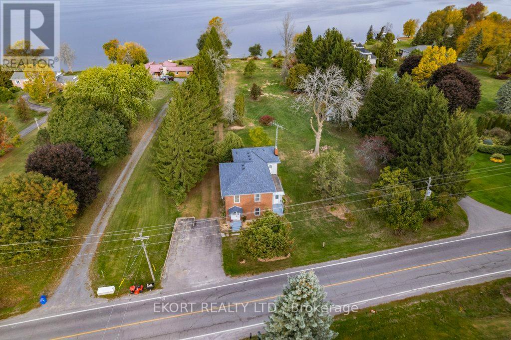 2422 County Rd 3 Road, Prince Edward County, Ontario K0K 1L0 - Photo 4 - X12469737