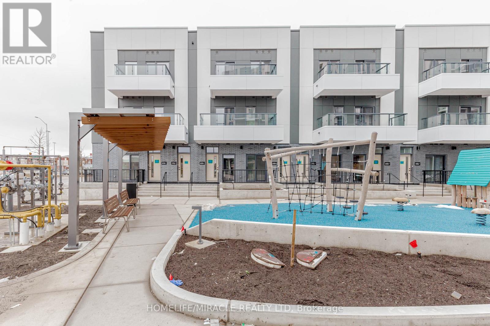 #11 - 20 LAGERFELD DRIVE, Brampton, Ontario