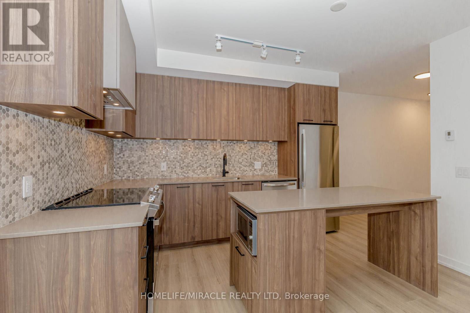 #11 - 20 Lagerfeld Drive, Brampton, Ontario  L7A 5L4 - Photo 11 - W12469697