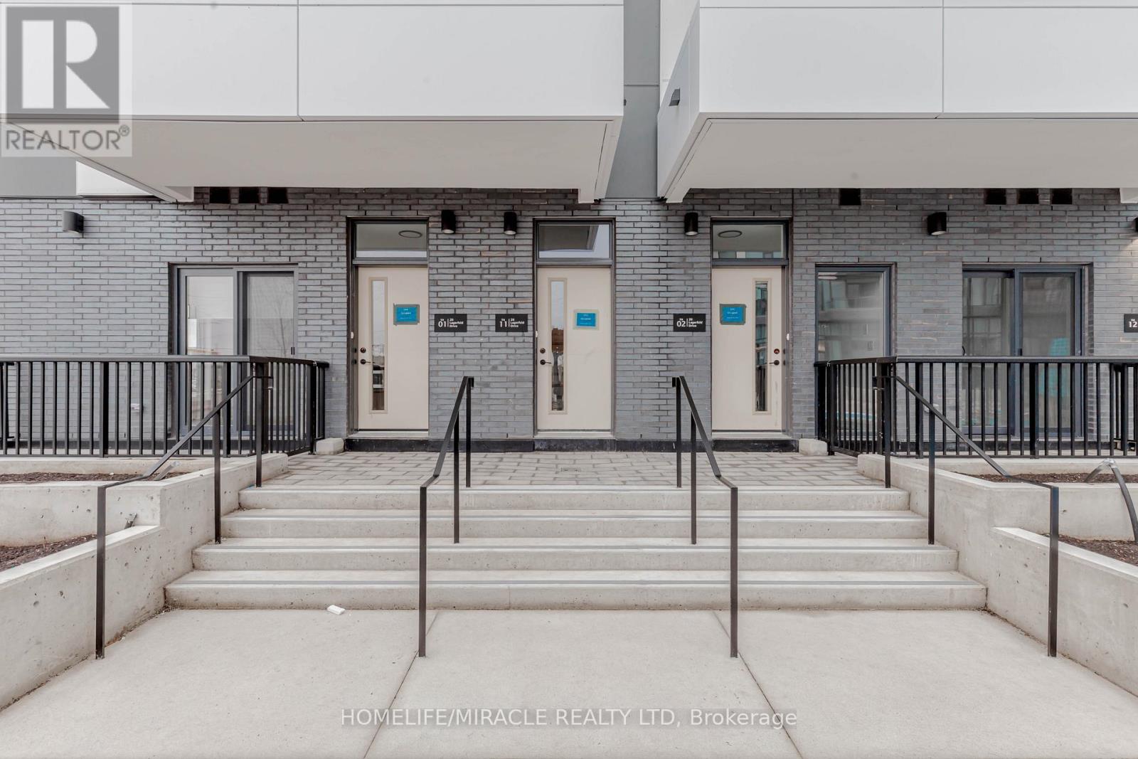 #11 - 20 Lagerfeld Drive, Brampton, Ontario  L7A 5L4 - Photo 2 - W12469697