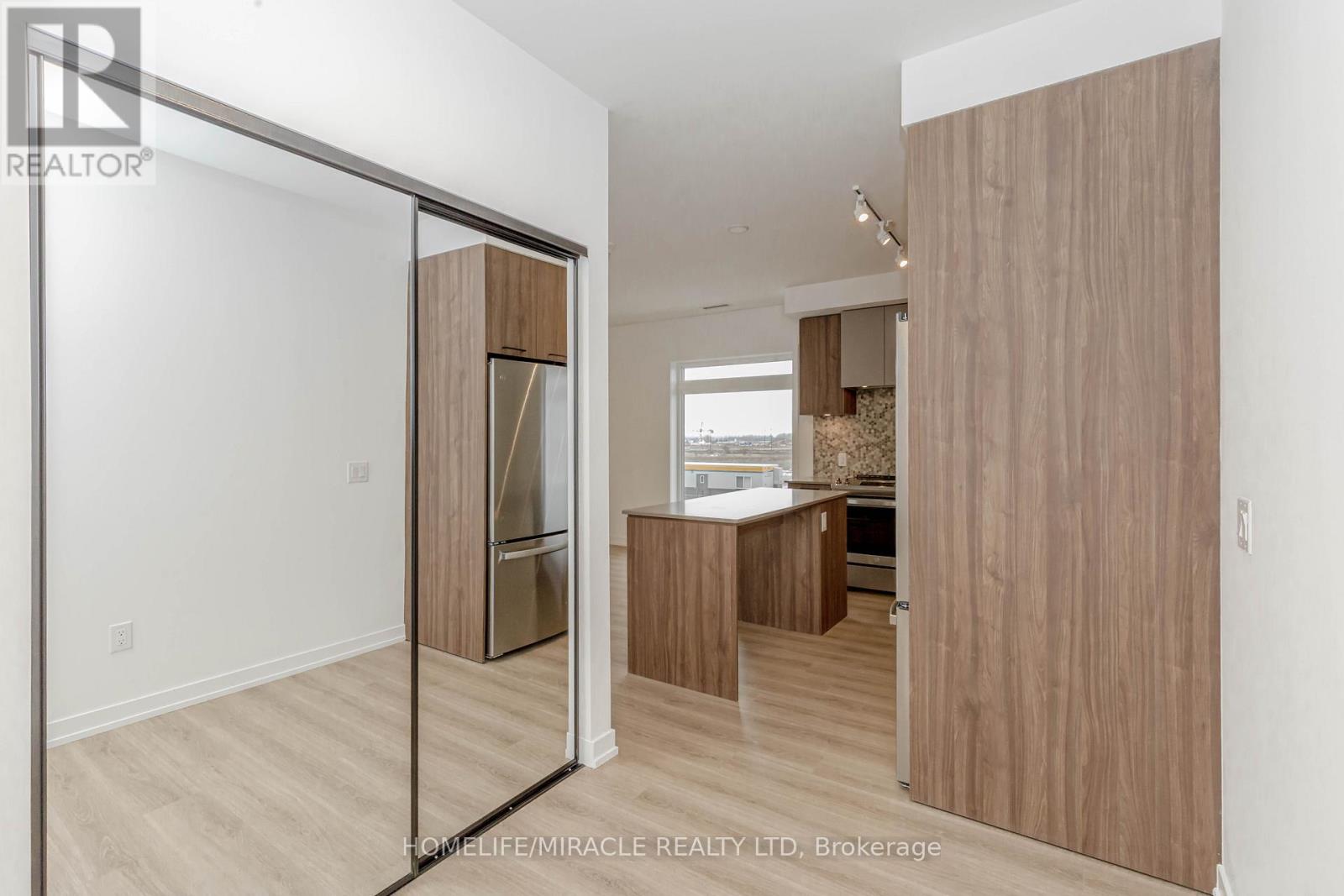 #11 - 20 Lagerfeld Drive, Brampton, Ontario  L7A 5L4 - Photo 7 - W12469697