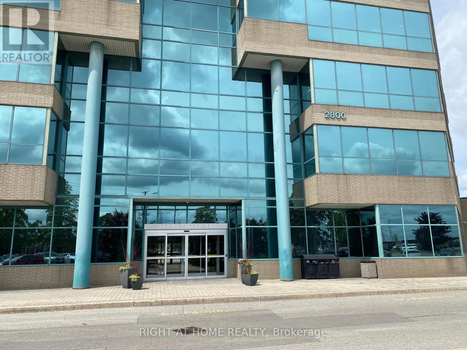 32 - 2800 SKYMARK AVENUE, Mississauga, Ontario