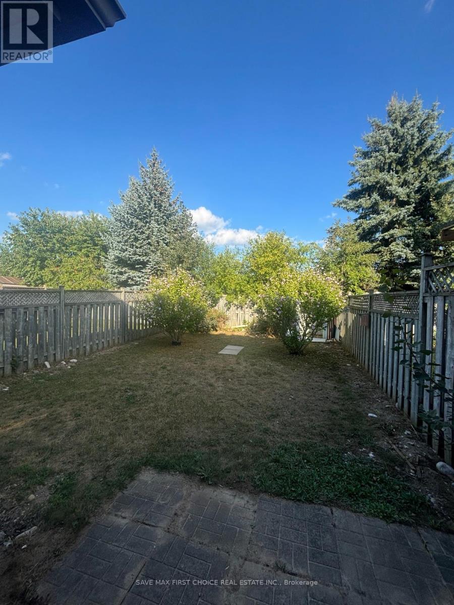 26 Activa Avenue, Kitchener, Ontario  N2E 3R2 - Photo 8 - X12440165