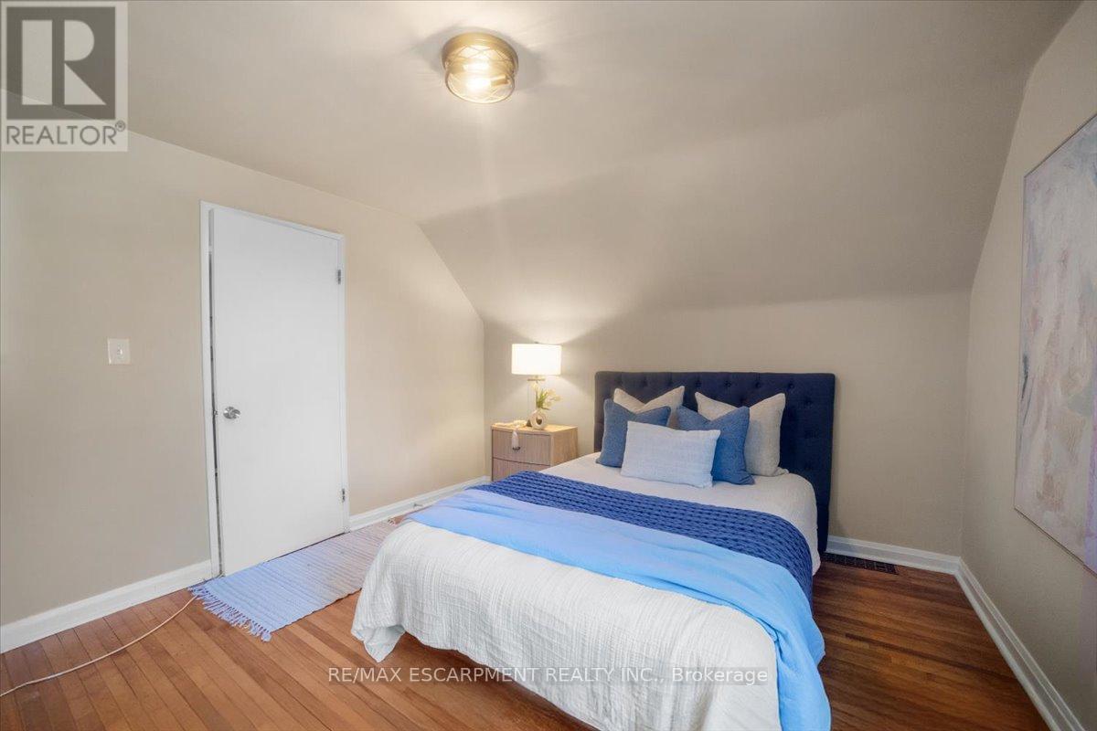 832 Queensdale Avenue, Hamilton, Ontario  L8V 1N1 - Photo 30 - X12469708