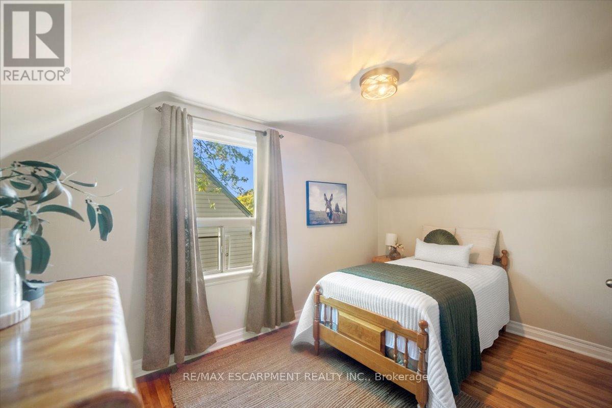832 Queensdale Avenue, Hamilton, Ontario  L8V 1N1 - Photo 36 - X12469708