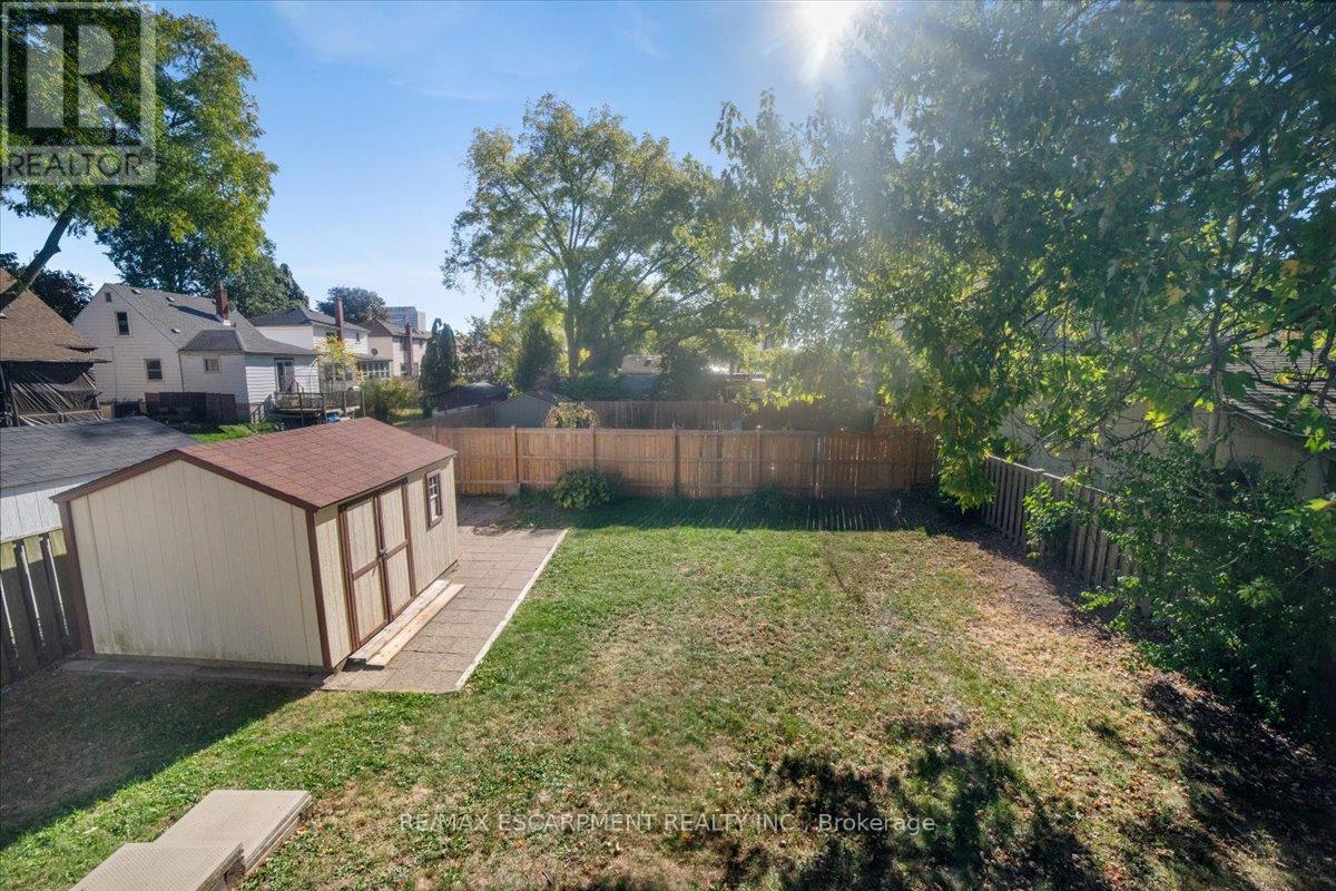832 Queensdale Avenue, Hamilton, Ontario  L8V 1N1 - Photo 40 - X12469708