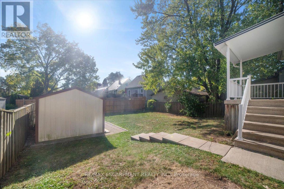 832 Queensdale Avenue, Hamilton, Ontario  L8V 1N1 - Photo 41 - X12469708