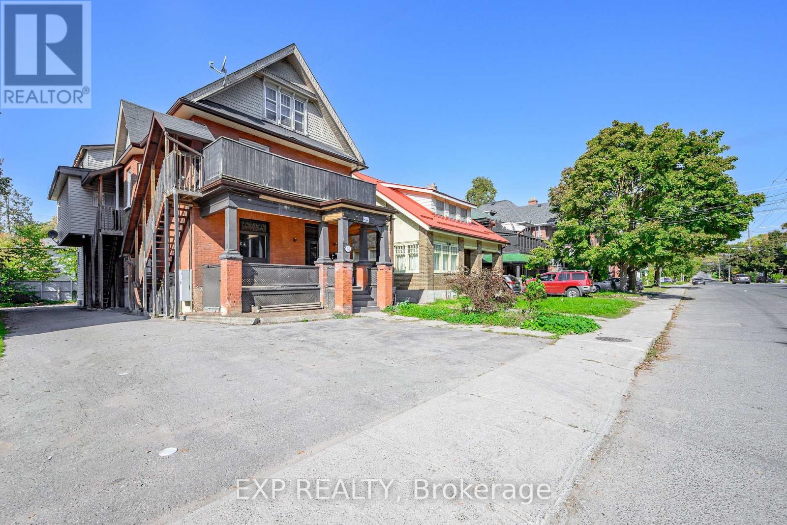 541 Aylmer Street N, Peterborough, Ontario  K9H 3W6 - Photo 2 - X12469712