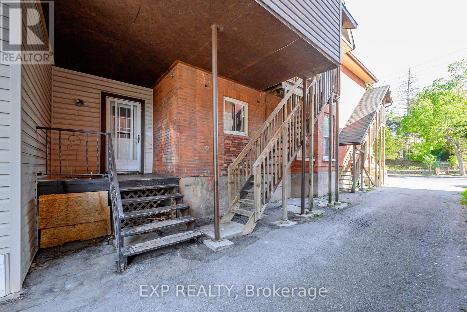 541 Aylmer Street N, Peterborough, Ontario  K9H 3W6 - Photo 5 - X12469712