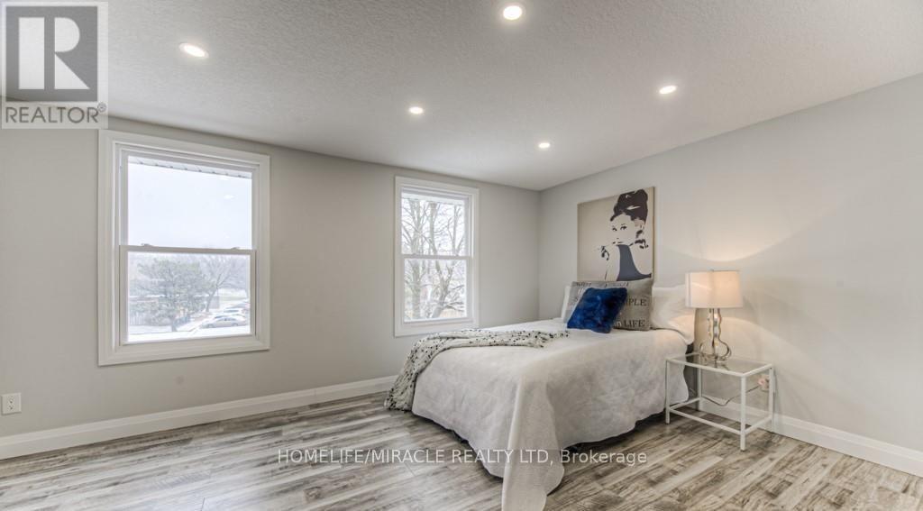 152 Overlea Drive, Kitchener, Ontario  N2M 1T3 - Photo 14 - X12469718