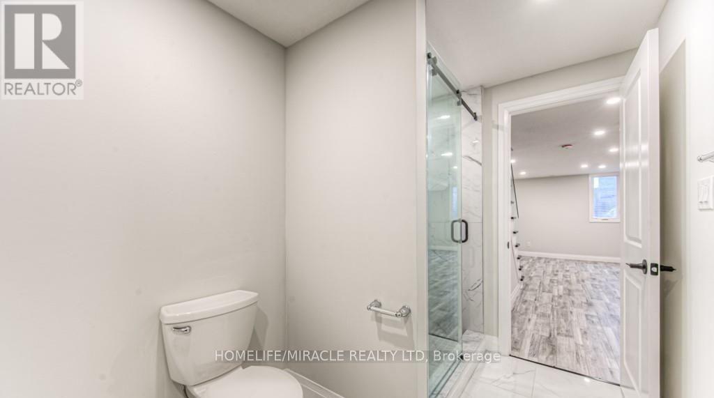 152 Overlea Drive, Kitchener, Ontario  N2M 1T3 - Photo 16 - X12469718