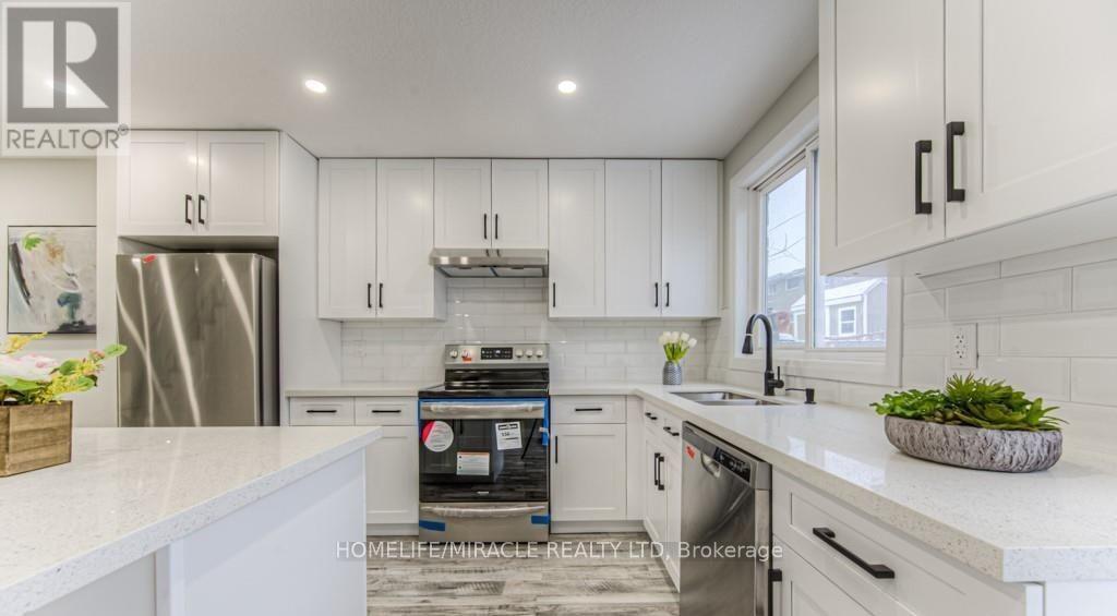152 Overlea Drive, Kitchener, Ontario  N2M 1T3 - Photo 3 - X12469718