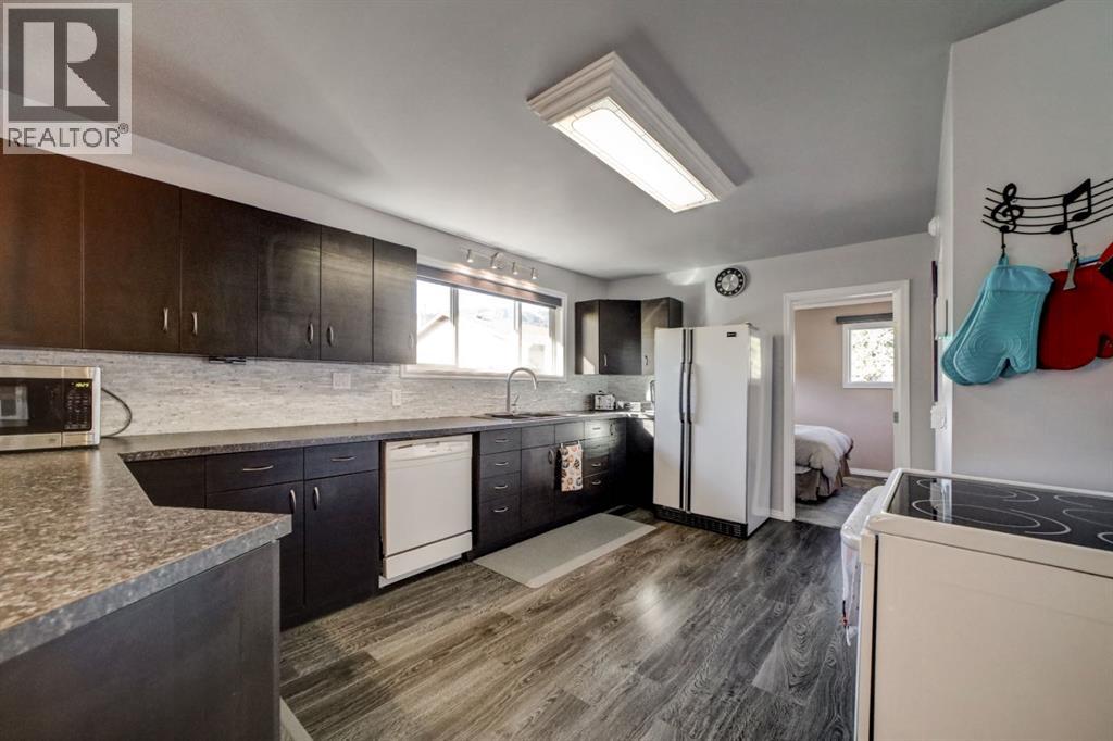 2122 130 Street, Blairmore, Alberta  T0K 0E0 - Photo 15 - A2261831