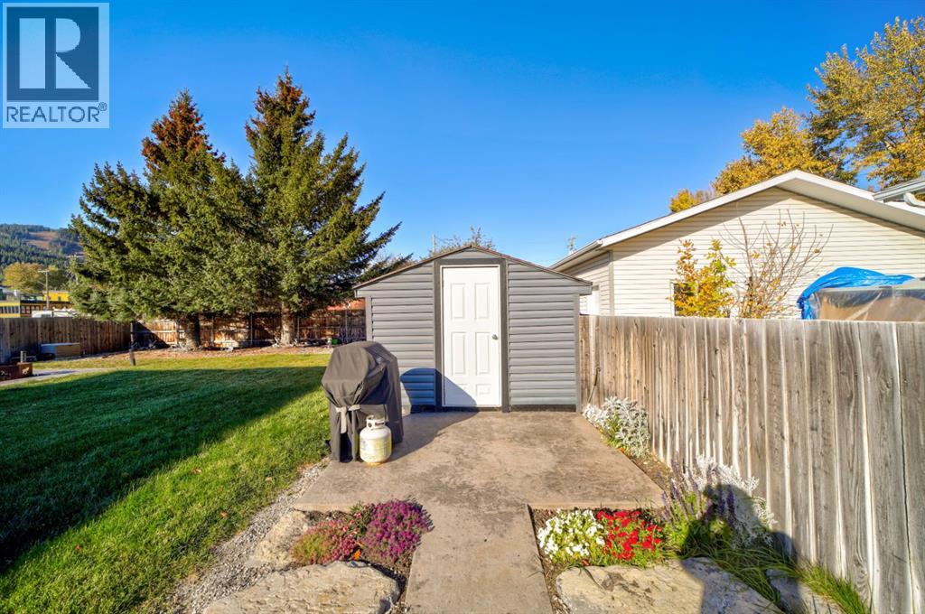 2122 130 Street, Blairmore, Alberta  T0K 0E0 - Photo 34 - A2261831