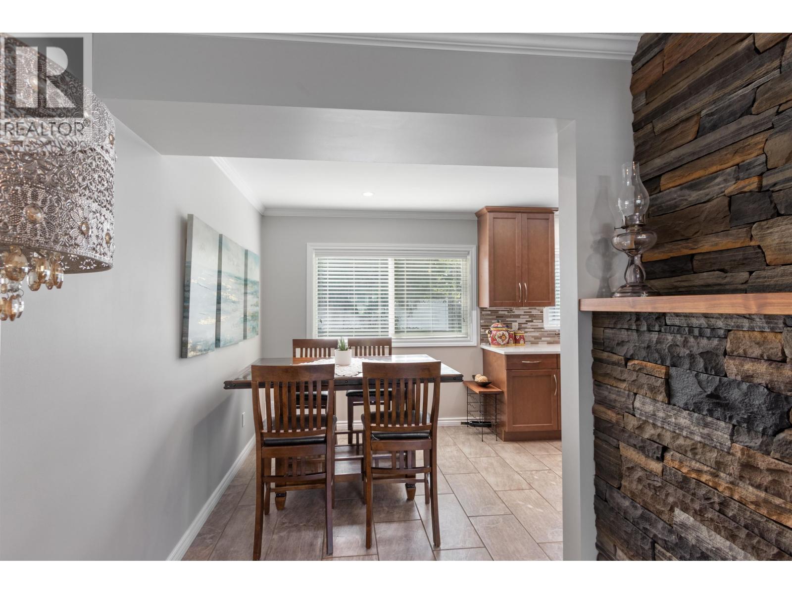 11867 Hawthorne Street, Maple Ridge, British Columbia  V2X 6V5 - Photo 9 - R3059770