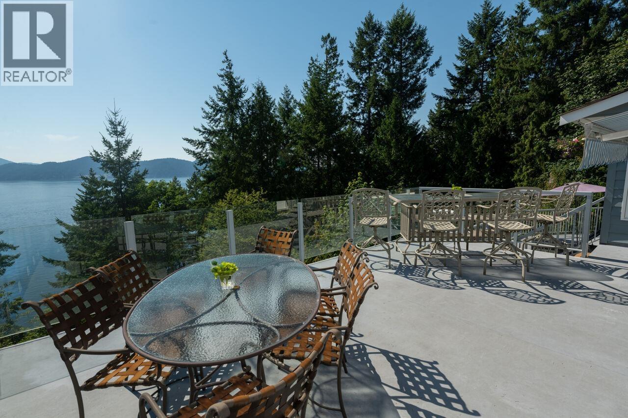 63 Chadwick Road, Gibsons, British Columbia  V0N 1V6 - Photo 5 - R3053462